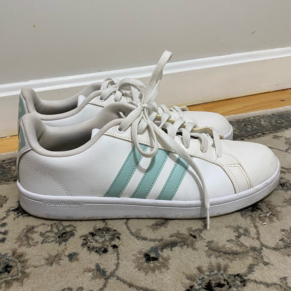 Adidas Sneakers
